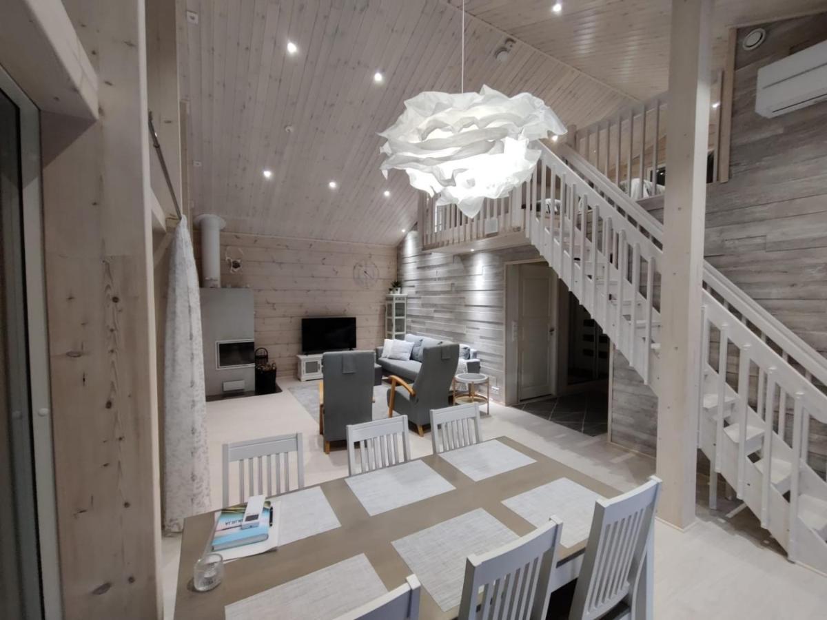 Villa Sirius Sieri, Nice Log-Cottage By The Lake 로바니에미 외부 사진